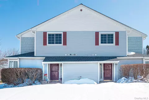 3 Magnolia Ln, Warwick, NY 10990