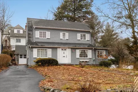 686 Forest Ave, Larchmont, NY 10538