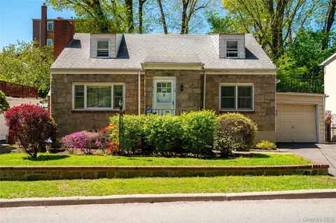 38 Raybrook Rd, Yonkers, NY 10704