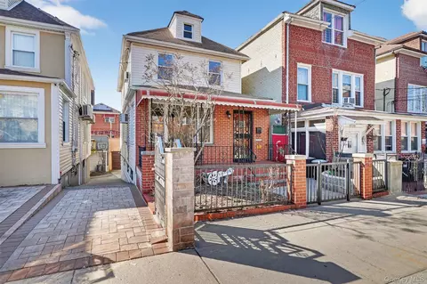 2727 Matthews Ave, New York, NY 10467