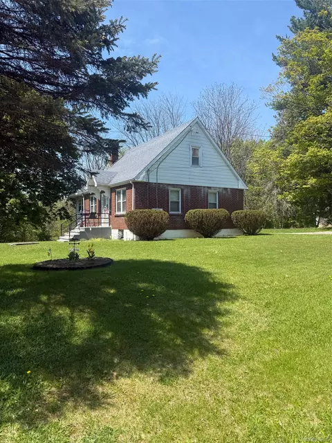 81 Kisor Rd, Lloyd, NY 12528