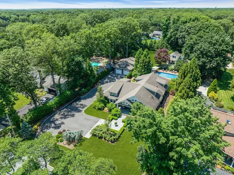 120 Cambon Ave, Saint James, NY 11780
