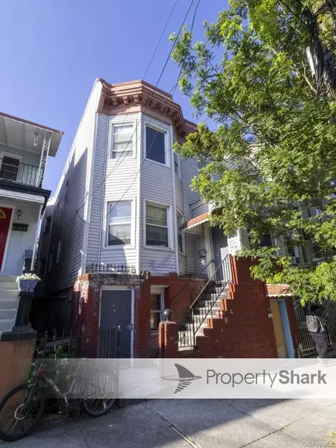 760 Van Nest Ave, New York, NY 10462