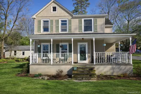 90 S Middletown Rd, Orangetown, NY 10965