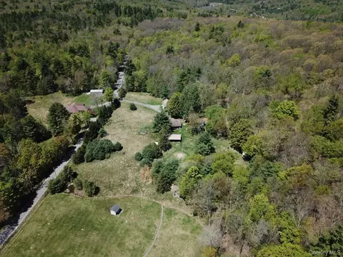 101 Red Star Rd, Ellenville, NY 12428