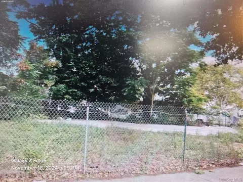 24-31 Francis Lewis Blvd, New York, NY 11357 photo 6