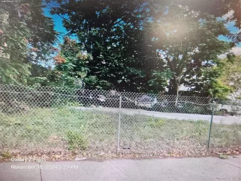 24-31 Francis Lewis Blvd, New York, NY 11357 photo 7