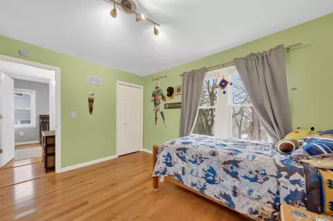 Bedroom - 19 Forest Ave, Ossining, NY 10562 photo 3 of 4