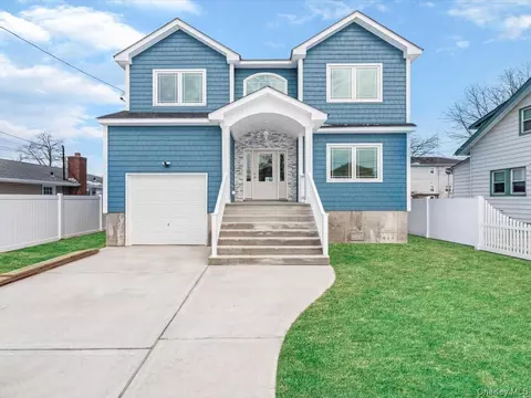42 Williamson St, East Rockaway, NY 11518