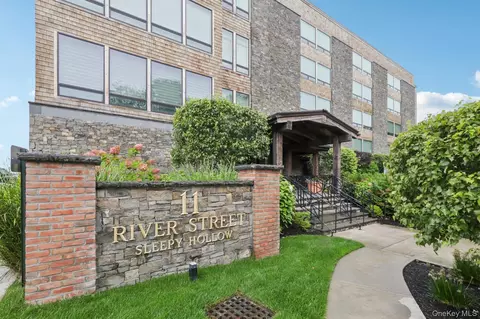 11 River St #201, Mount Pleasant, NY 10591