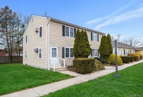 1000 9th St # D38, Greenport, NY 11944