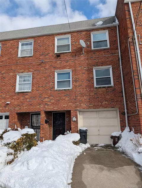 428 Fernside Pl #428, Far Rockaway, NY 11691