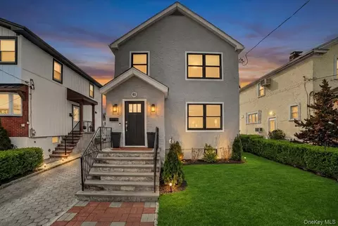 61 Storey Ln, Yonkers, NY 10710
