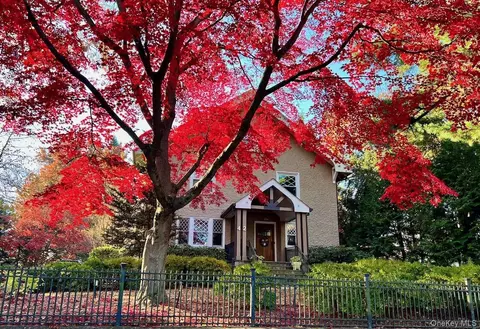 42 Edgewood Ave, Mount Vernon, NY 10552