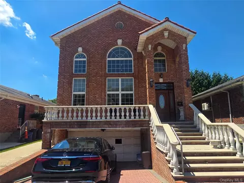 35-62 168th St, Flushing, NY 11358