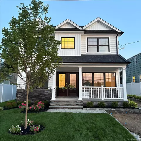 51 Willis Ave, Syosset, NY 11791