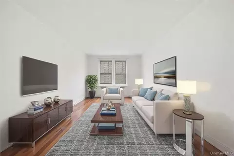 2506 Davidson Ave #6A, New York, NY 10468