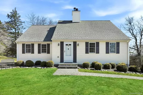 14 Frances Dr, Katonah, NY 10536