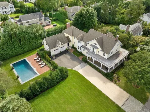 50 South Dr, North Hempstead, NY 11030