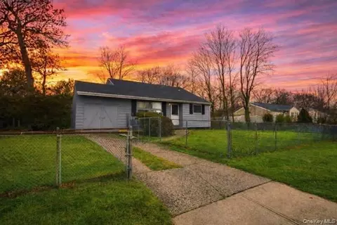 38 Champlain St # A, Port Jefferson Station, NY 11776