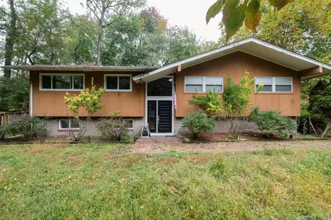 58 Babcock Ln, Orangetown, NY 10983