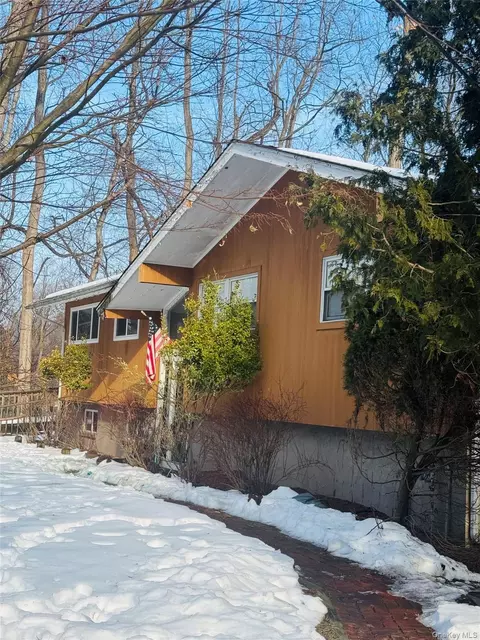 58 Babcock Ln, Orangetown, NY 10983