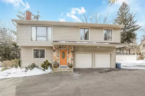 203 Woodbury Rd, Woodbury, NY 11797