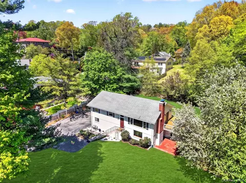 18 Prospect Pl, Cortlandt, NY 10520