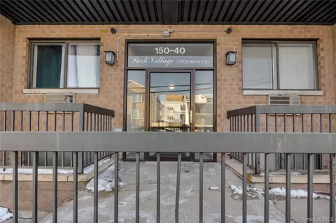 15040 Tahoe St #2A, New York, NY 11417