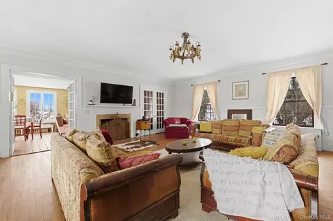 Living - 5 Trinity Pl, Cornwall, NY 12518 photo 1 of 7