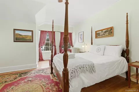 Bedroom - 5 Trinity Pl, Cornwall, NY 12518 photo 6 of 12