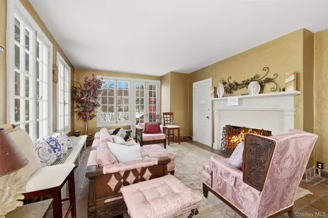 Living - 5 Trinity Pl, Cornwall, NY 12518 photo 5 of 7