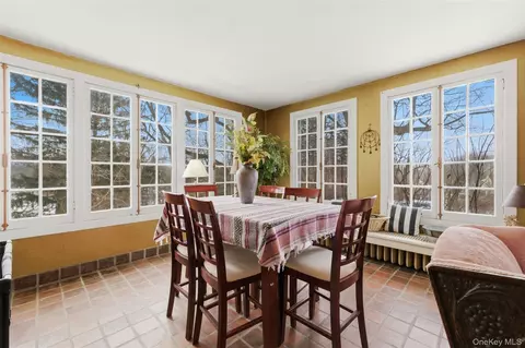 Dining - 5 Trinity Pl, Cornwall, NY 12518 photo 1 of 9