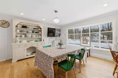 Dining - 5 Trinity Pl, Cornwall, NY 12518 photo 7 of 9