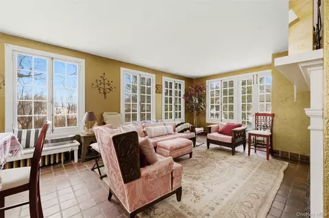 Living - 5 Trinity Pl, Cornwall, NY 12518 photo 6 of 7