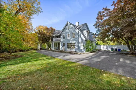 Exterior - 5 Trinity Pl, Cornwall, NY 12518 photo 4 of 5