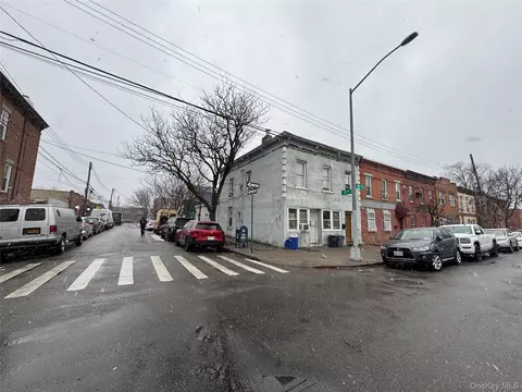5755 58th St, New York, NY 11378 photo 2