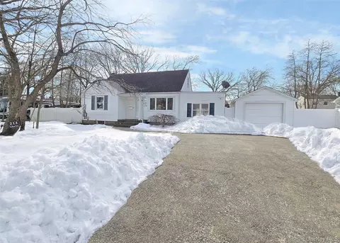 214 Van Buren St, West Babylon, NY 11704