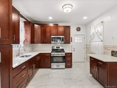 Kitchen - 155 Linwood St, Brooklyn, NY 11208 photo 1 of 3