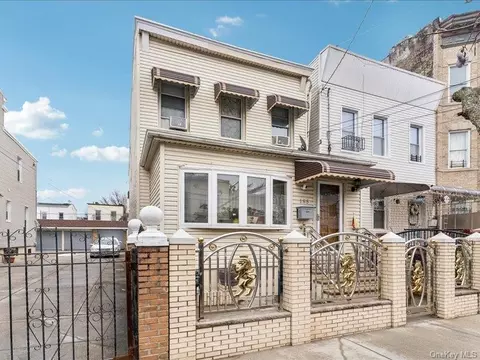 Exterior - 155 Linwood St, Brooklyn, NY 11208 photo 2 of 4