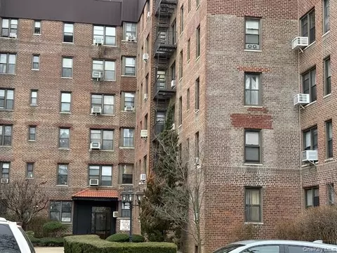 2220 Burnett St #1G, Brooklyn, NY 11229