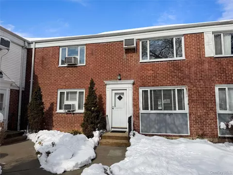 13-16 212th St #UPPER, Bayside, NY 11360