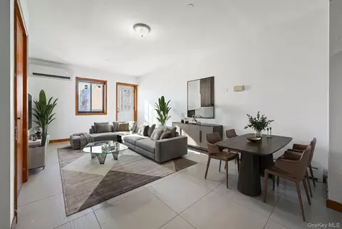 8409 Queens Blvd #4B, New York, NY 11373