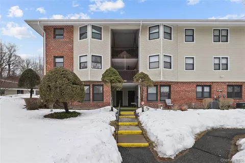26 Dorset Ct #A, Yorktown, NY 10598