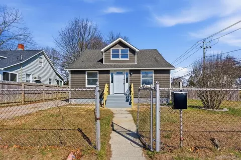 173 Ferndale Blvd, Islip, NY 11751