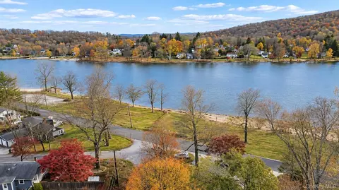 14 Hawthorne Rd, Kent, NY 10512