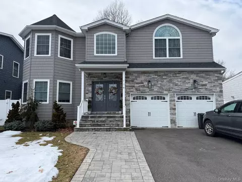 116 Winifred Dr, North Merrick, NY 11566