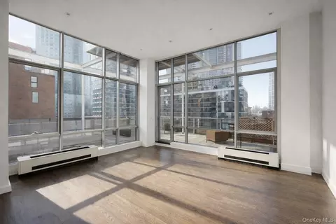 2626 Jackson Ave #1001, Long Island City, NY 11101