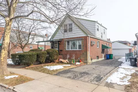 47-55 194th St, Flushing, NY 11358