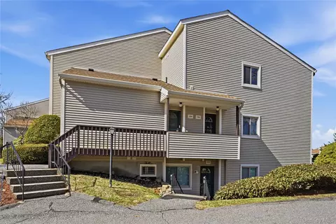 2306 Village Dr, Southeast, NY 10509